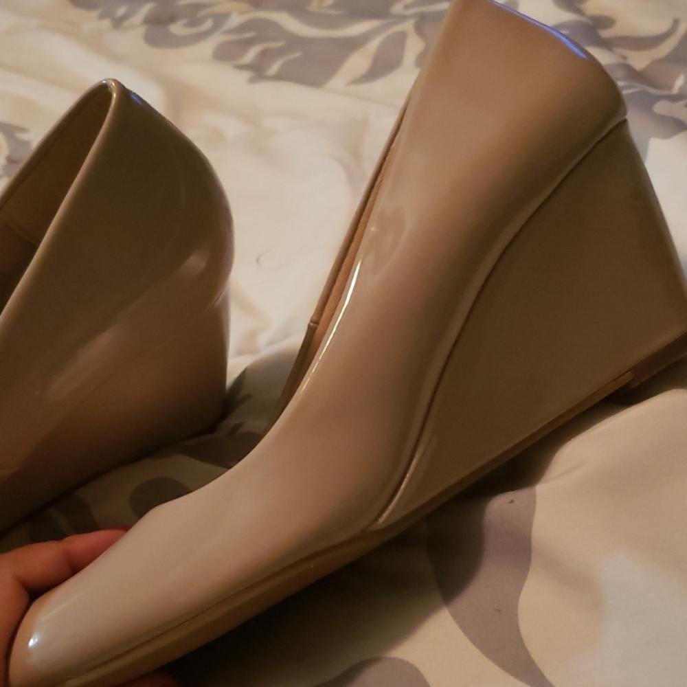 NWT Nude Wedges